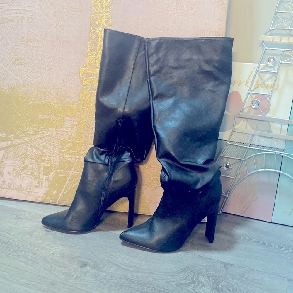 2 Pairs Stylish Cream and Black Women’s heeled knee high boots - Picture 2 of 2